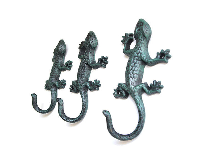 Transform Your Garden with the Wrought Iron Gecko Garden Hook